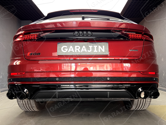 Audi Q8 (2018-Sonrası) RSQ8 Siyah Difüzör ve Egzoz Seti