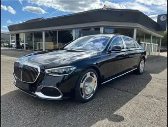 E Serisi W213 (2020-Sonrası) Maybach Body Kit -Siyah Sis Kapak