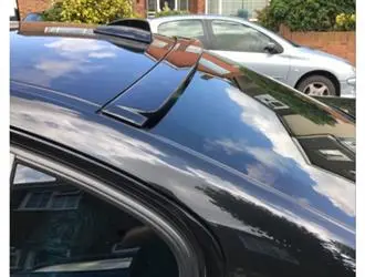 E90 Cam Üstü Spoiler - Parlak Siyah