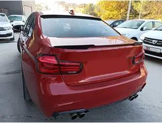 F30 M4 Görünüm Spoiler - Parlak Siyah