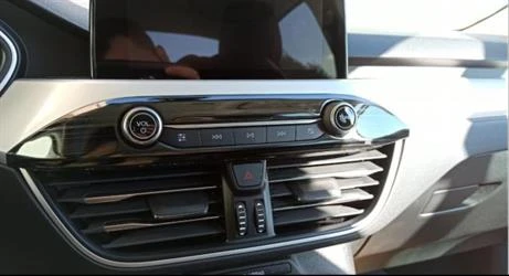 Focus 4 Titanyum Siyah Orta Panel Kaplama
