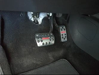 Focus 3 Makyajlı Kırmızı Yazı Otomatik Vites Pedal Seti