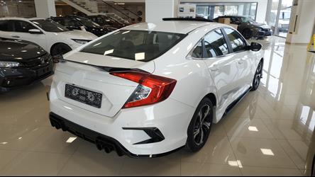 Civic FC5 Parlak Siyah Concept Model Arka Tampon Eki