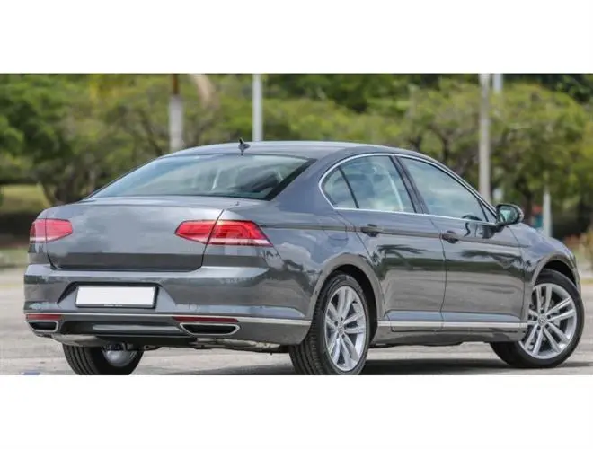 Passat B8 R-Line Arka Tampon Difüzör