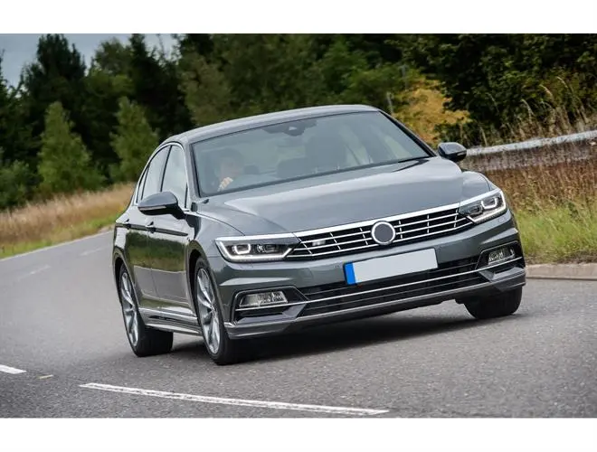 Passat B8 R-Line Ön Panjur