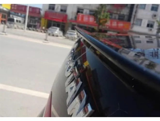 Passat B7 Spoiler - Parlak Siyah