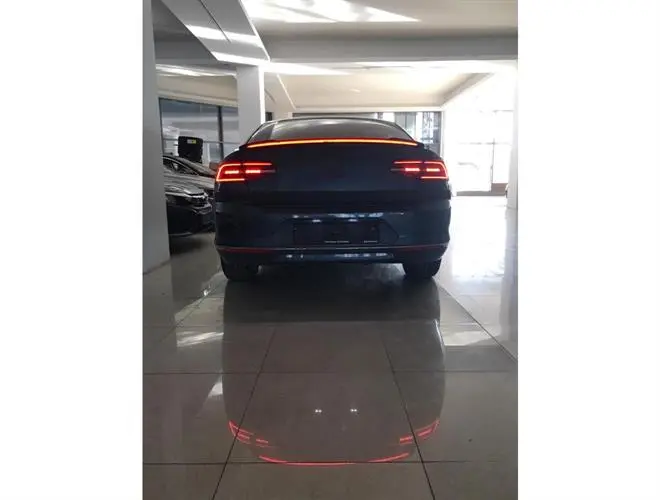 Passat B8 Led Spoiler - Parlak Siyah