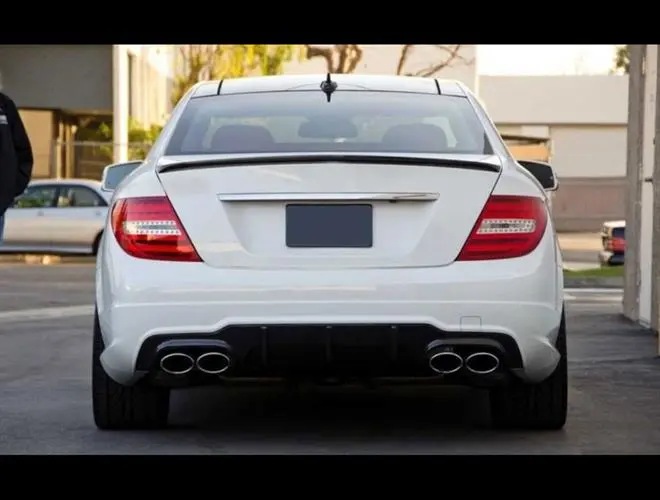 C Serisi W204 Makyajlı (2012-2014) AMG Spoiler Parlak Siyah
