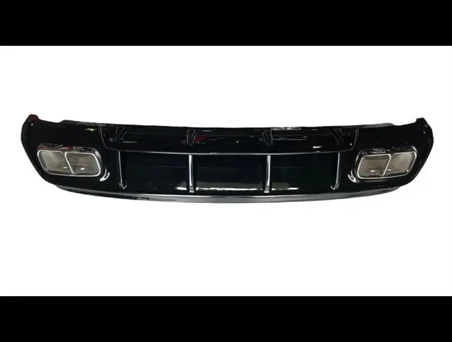 A Serisi W176 Makyajlı (2015-2018) A45 Siyah Difüzör ve Silver Egzoz Seti