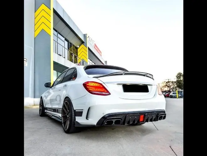C Serisi W205 (2015-2018) Brabus Difüzör ve Egzoz Seti