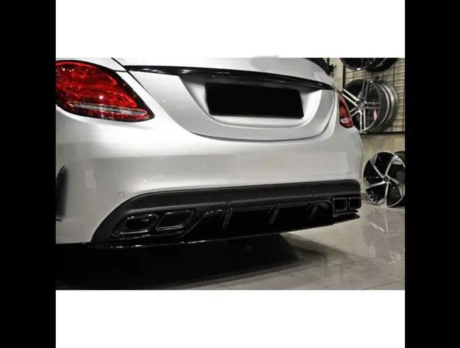 C Serisi W205 (2015-2018) C63 Siyah Difüzör ve Siyah Egzoz Seti