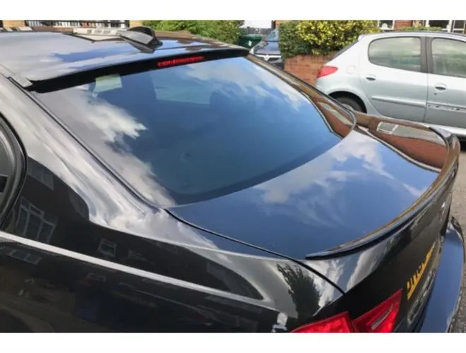 E90 Cam Üstü Spoiler - Parlak Siyah