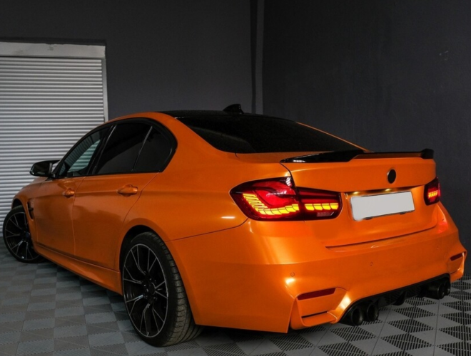 F30 M4 Görünüm Spoiler - Parlak Siyah