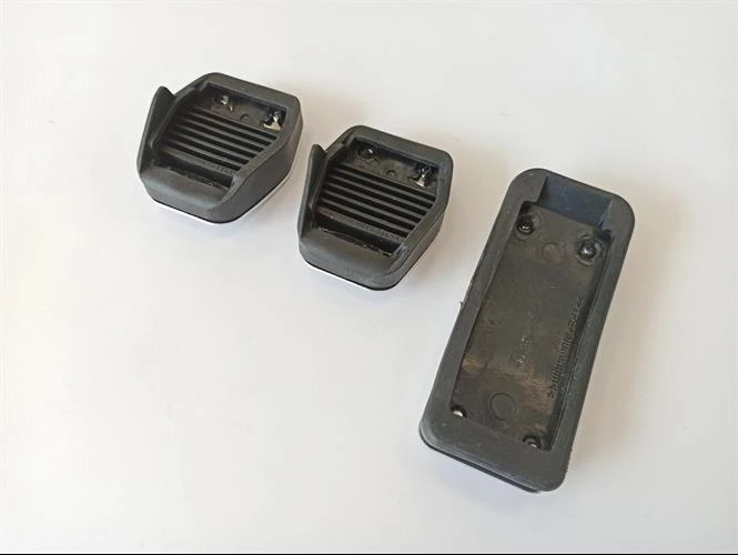 Focus 3 Makyajlı Siyah Yazılı Manuel Vites Pedal Seti