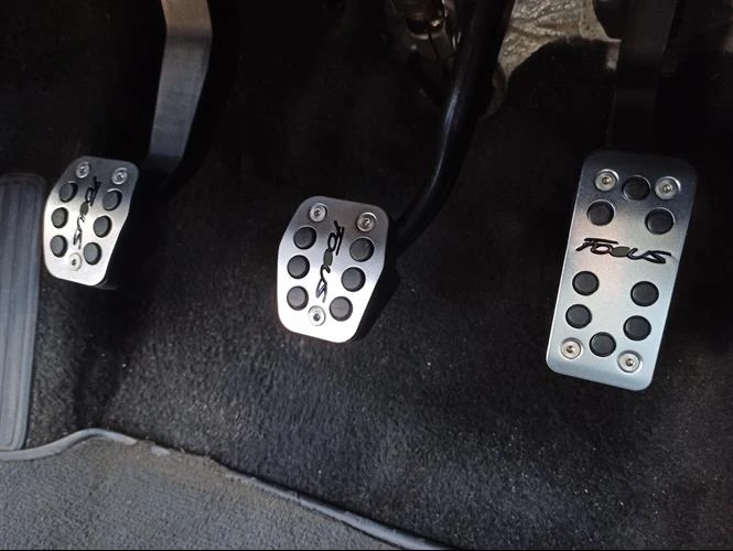 Focus 3 Makyajlı Siyah Yazılı Manuel Vites Pedal Seti