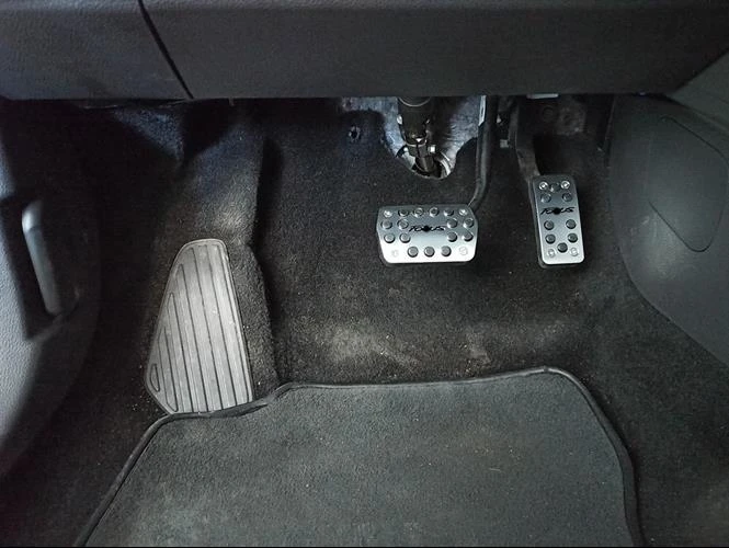 Focus 3 Makyajlı Siyah Yazı Otomatik Vites Pedal Seti