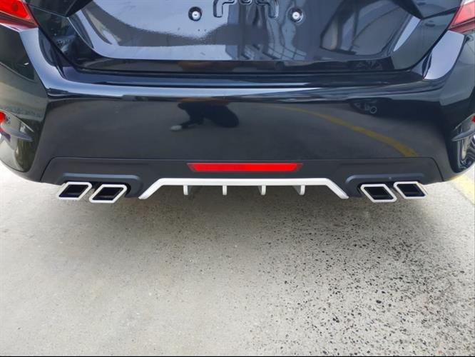 Civic FC5 Silver Kare Egzoz Difüzör