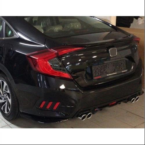 Civic FC5 Parlak Siyah 4 Egzoz Difüzör