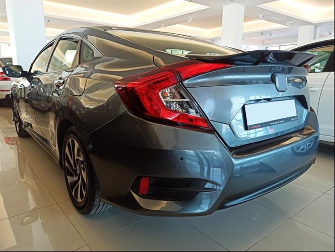 Civic FC5 Parlak Siyah DTO Model Spoiler