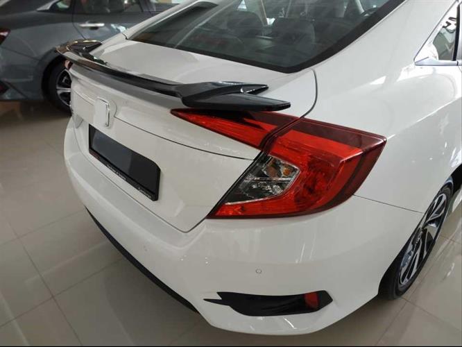 Civic FC5 Boyasız Çıkıntılı Model Bagaj Üstü Spoiler